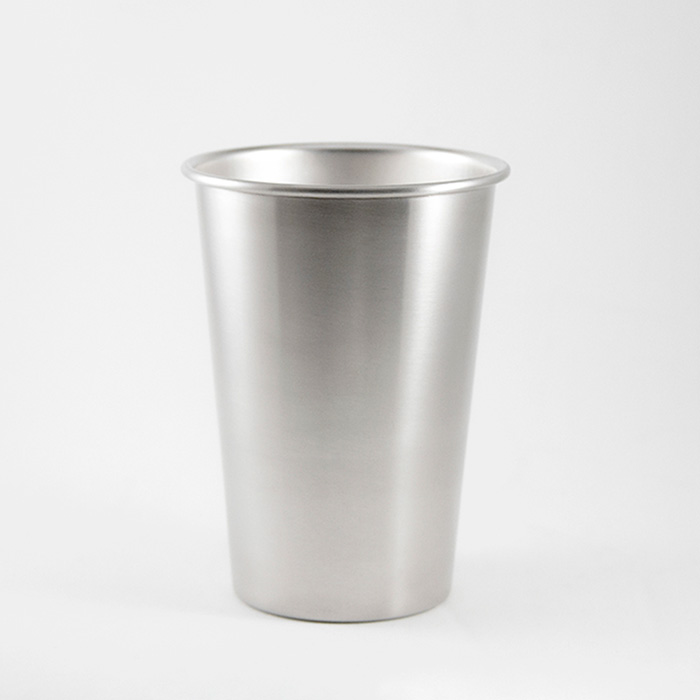 60661, Vaso de acero inoxidable con capacidad de 500 ml.